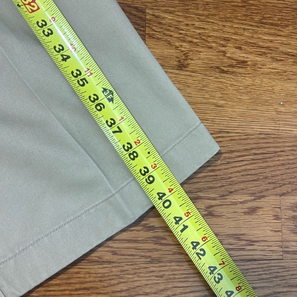 NWT L.L. Bean Men’s Straight Leg Dark Khaki Pants size 34x29 - Picture 6 of 9